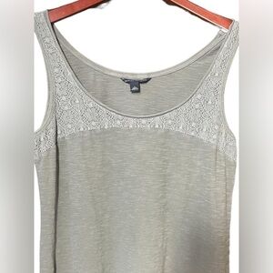 Banana Republic Fancy Slub Cotton Modal Tank with upper lace detail Womens Large